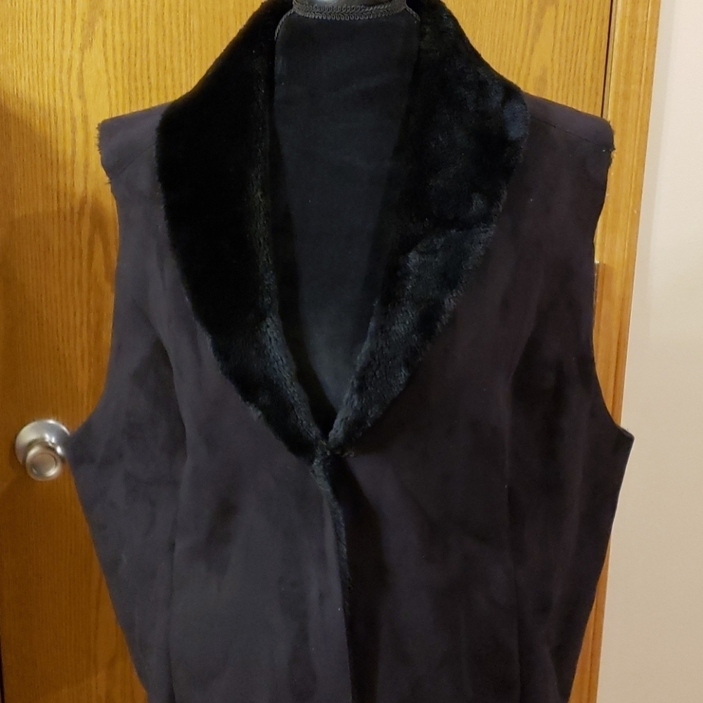 Ralph lauren black faux fur lined soft vest 🔥